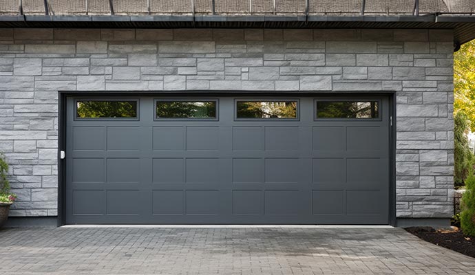 Hurricane-resistant garage door
